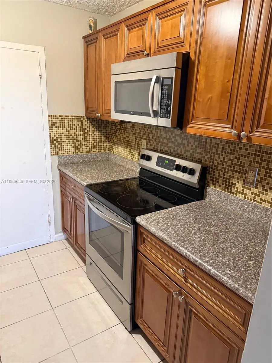 2000 NE 135th Street #403, North Miami, FL 33181 - #2