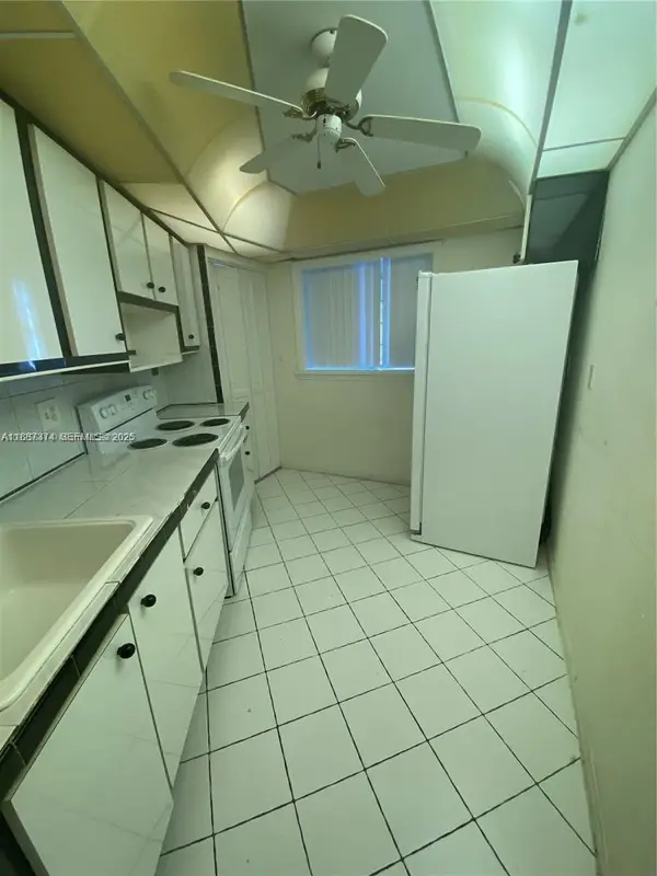 Address Withheld By Seller, Lauderhill, FL 33319