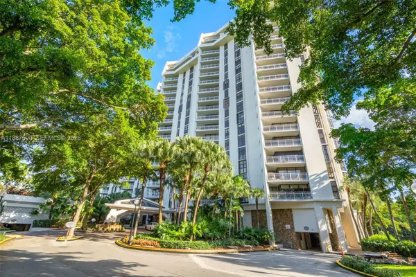 1000 Quayside Terrace #505, Miami, FL 33138