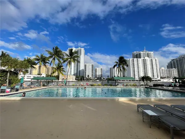 1000 Parkview Drive #627, Hallandale Beach, FL 33009