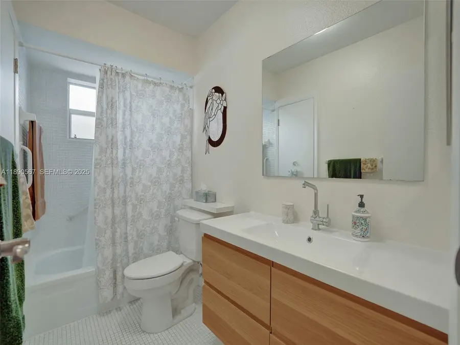 3506 NW 49th Avenue #508, Lauderdale Lakes, FL 33319 - #2