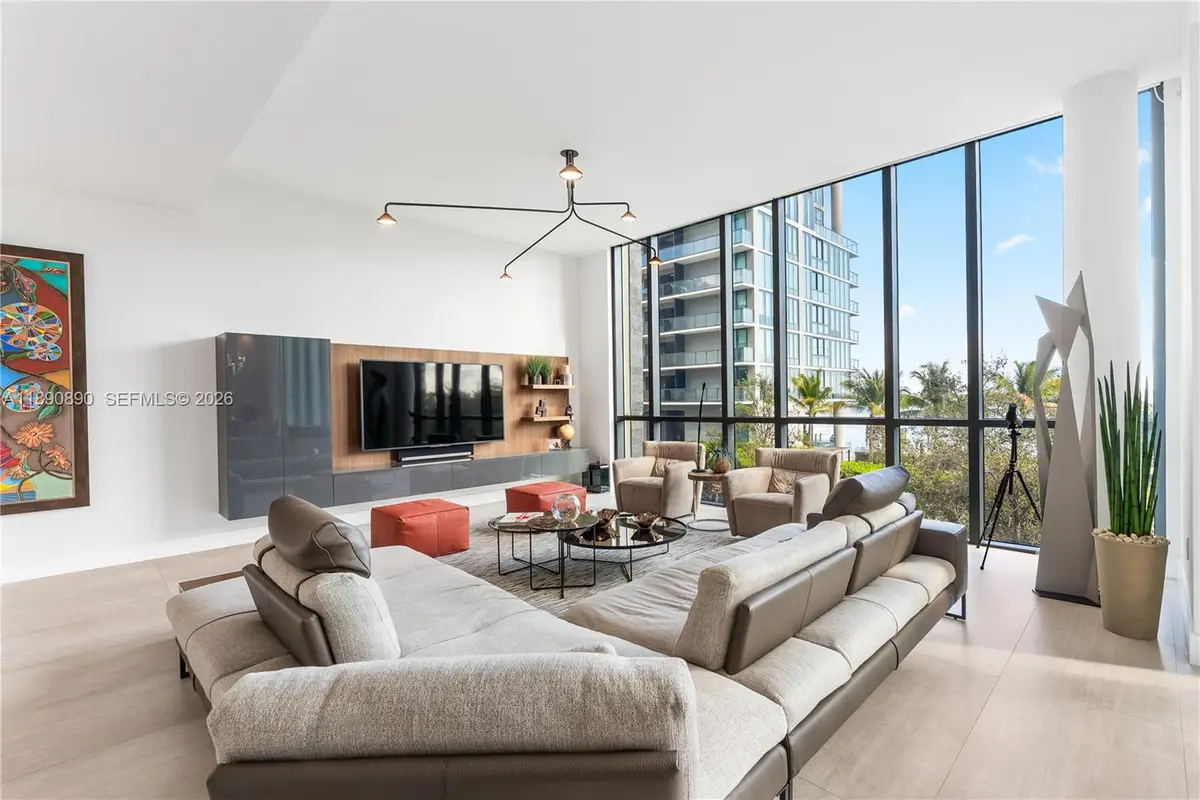 650 NE 32nd Street #BH7, Miami, FL 33137 - #1