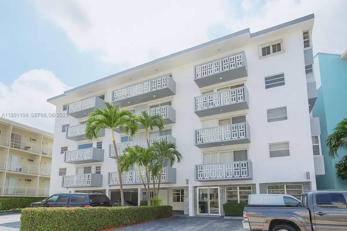1662 Lincoln Court #402, Miami Beach, FL 33139 - #1