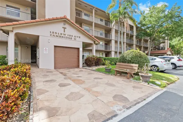 1251 SW 125th Avenue #211T, Pembroke Pines, FL 33027