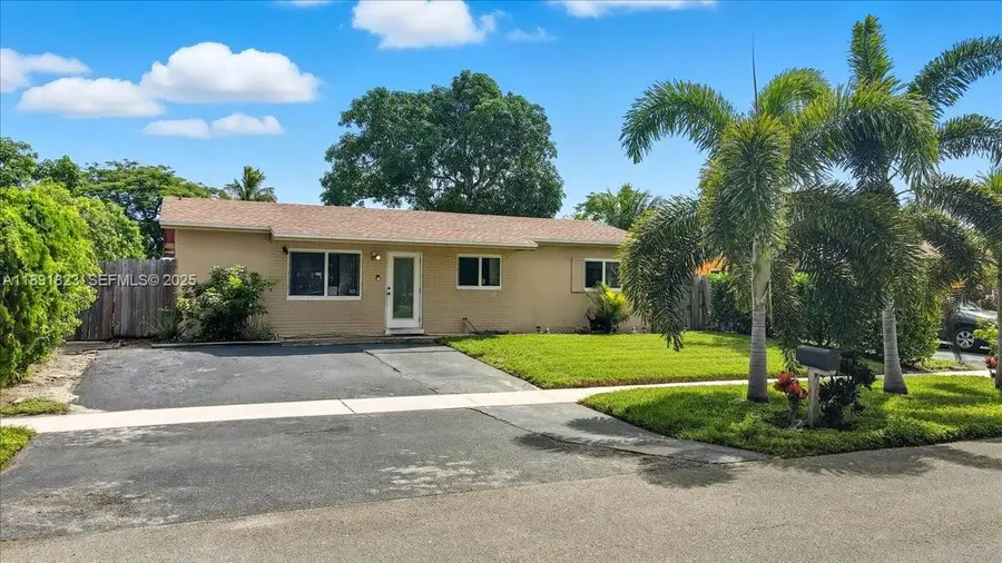 514 SW 72nd Terrace, North Lauderdale, FL 33068 - #2