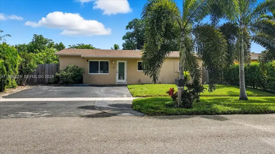 514 SW 72nd Terrace, North Lauderdale, FL 33068 - #3