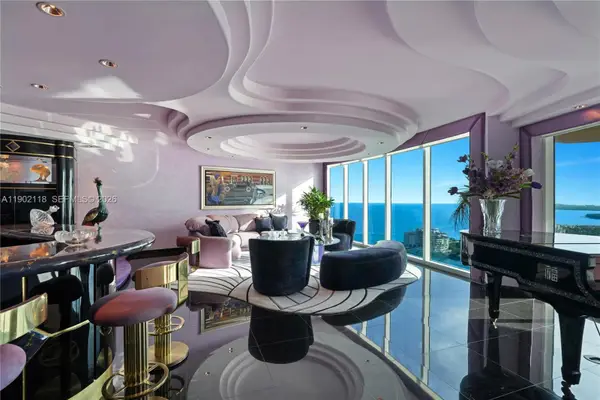 300 S Pointe Drive #TH 3103, Miami Beach, FL 33139