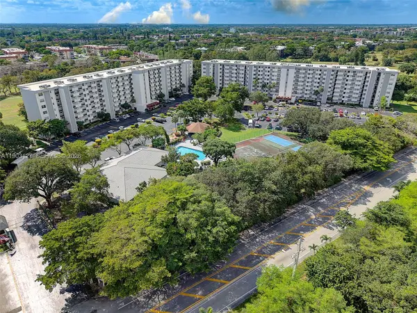5900 NW 44th Street #202, Lauderhill, FL 33319