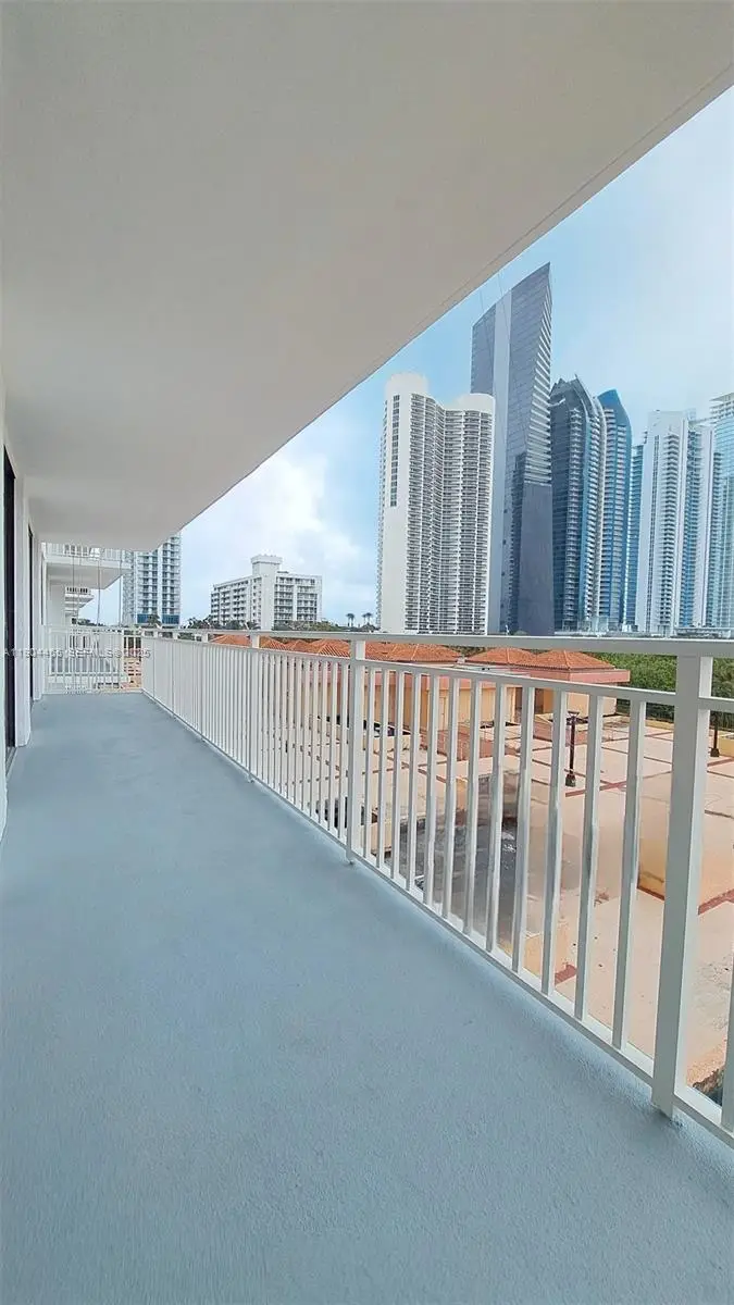 Address Withheld By Seller, Sunny Isles Beach, FL 33160 - #2