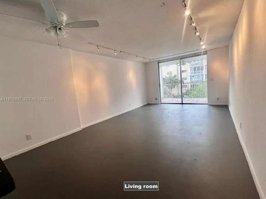 619 NE 14th Avenue #304, Hallandale Beach, FL 33009 - #3