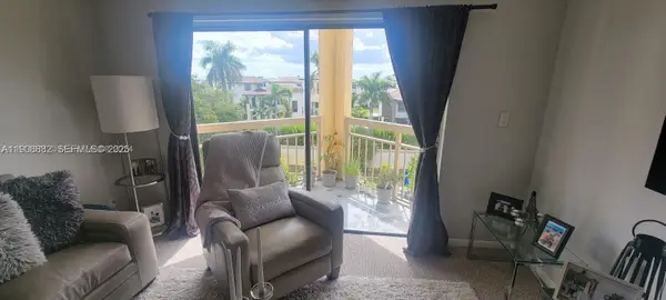 8290 Lake Drive #426, Doral, FL 33166