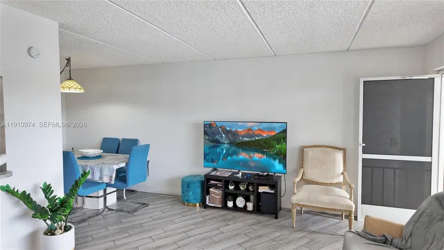 500 W Village Green Circle #W 203, Palm Springs, FL 33461 - #2