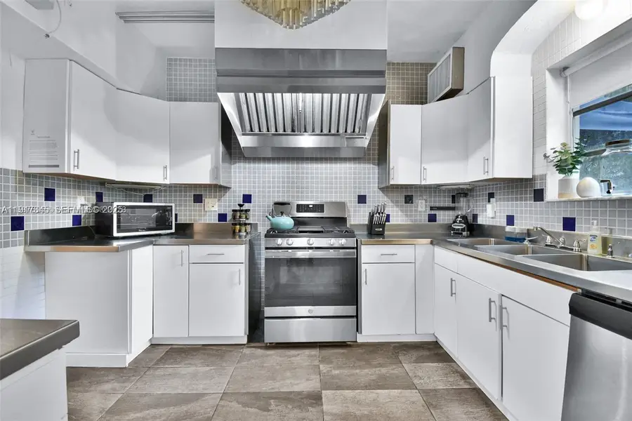 1018 Jefferson Avenue, Miami Beach, FL 33139 - #3