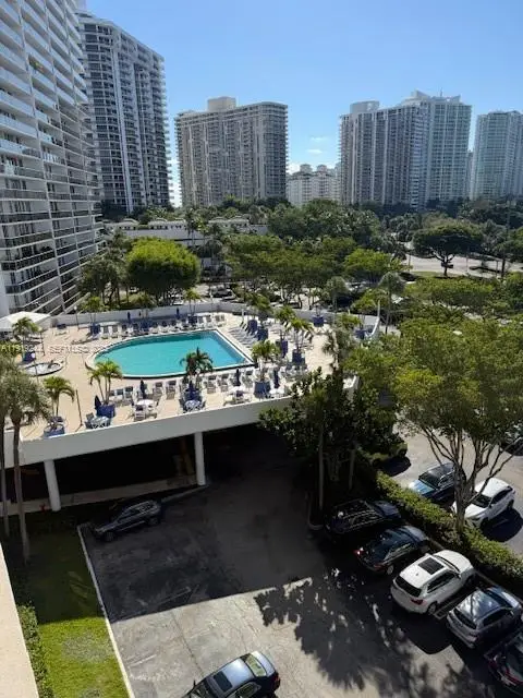 3701 N Country Club Drive #706, Aventura, FL 33180