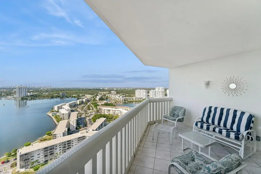 1000 W Island Boulevard #2911, Aventura, FL 33160 - #3