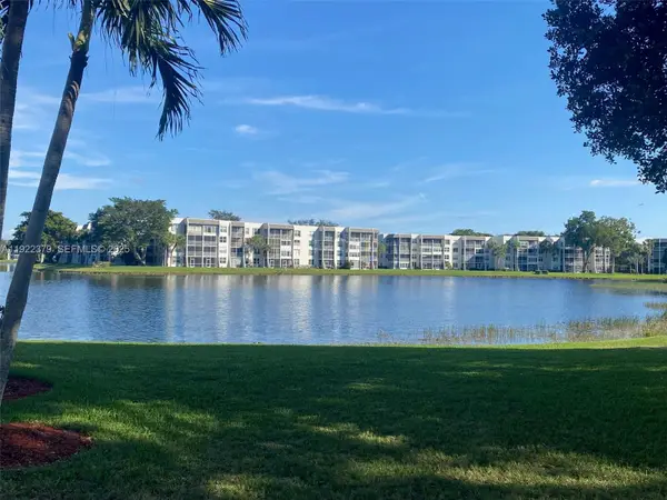 9420 Poinciana Place #214, Davie, FL 33324