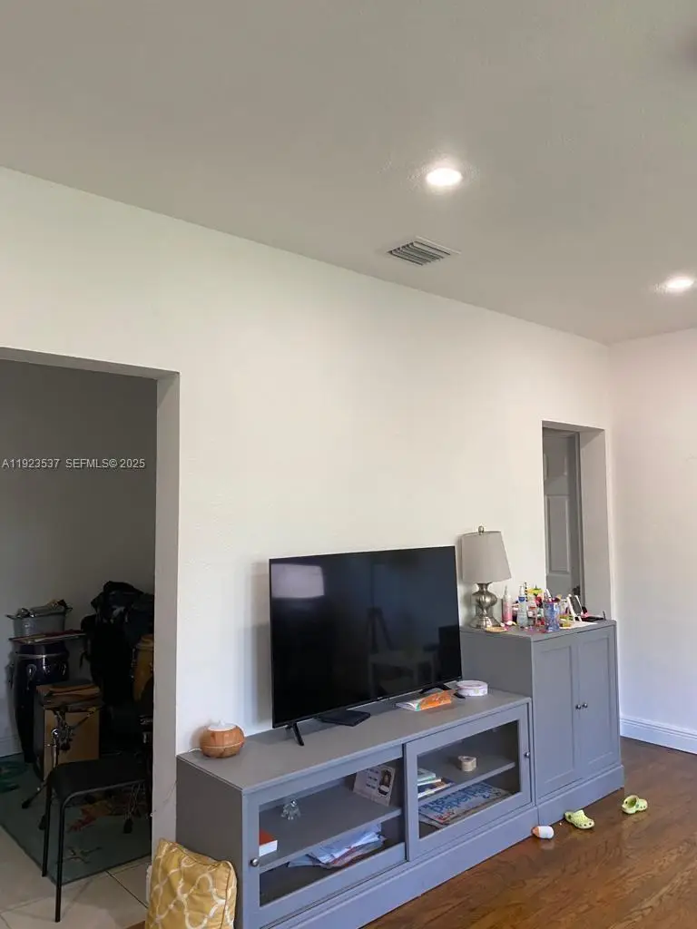 851 80th Street, Miami Beach, FL 33141 - #3