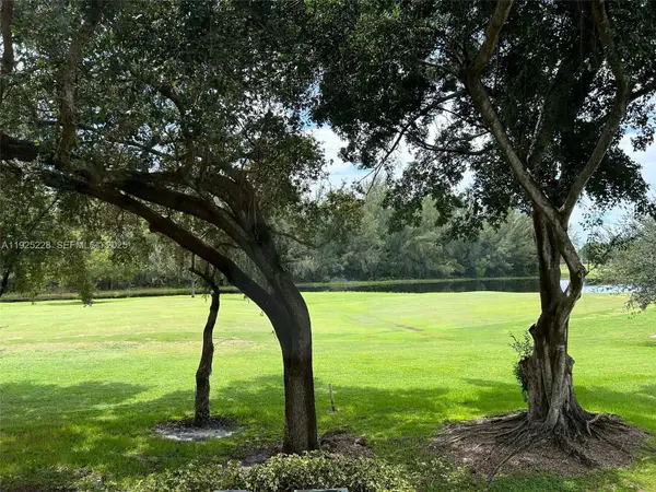 1000 SW 125th Avenue #214N, Pembroke Pines, FL 33027