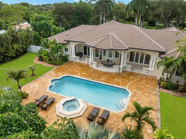 6890 SW 94th Street, Pinecrest, FL 33156