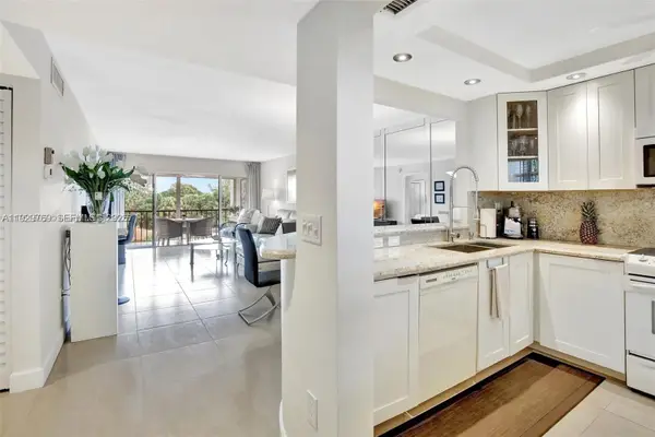 3930 Inverrary Boulevard #405-D, Lauderhill, FL 33319