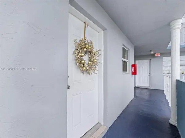 1655 W 44th Place #448, Hialeah, FL 33012