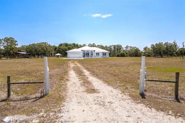 1083 Pollywog Drive, Labelle, FL 33935