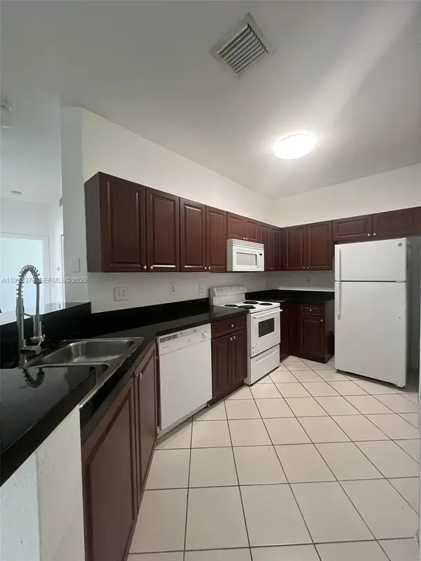 7200 NW 177th Street #206-7, Hialeah, FL 33015
