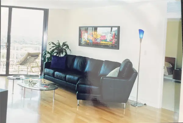 1000 Quayside Terrace #806, Miami, FL 33138