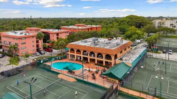 620 Tennis Club Drive #110, Fort Lauderdale, FL 33311