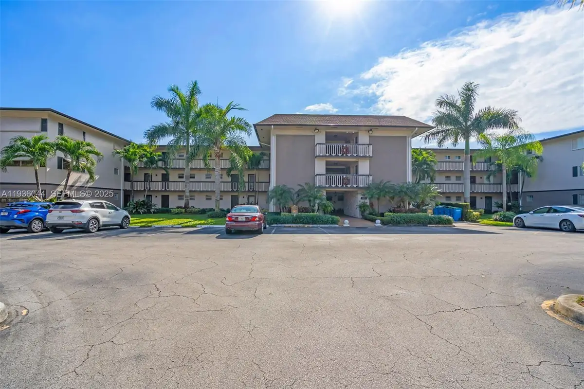 4900 Washington Street #202, Hollywood, FL 33021 - #1