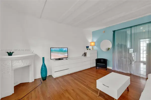 439 15th Street #2, Miami Beach, FL 33139