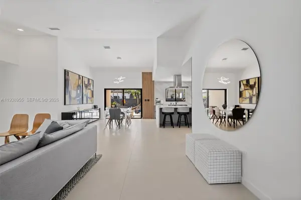 7910 NW 169th Terrace, Miami Lakes, FL 33016