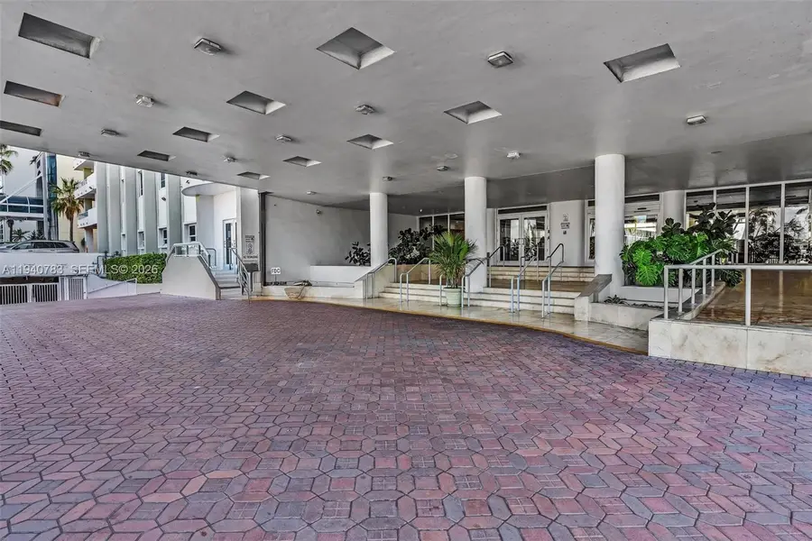 5005 Collins Avenue #824, Miami Beach, FL 33140 - #3