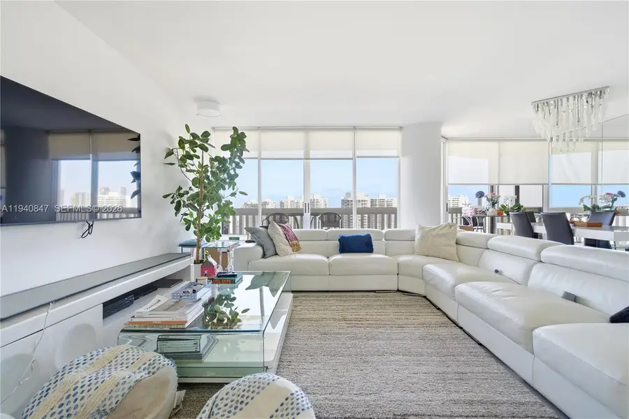 1000 W Island Boulevard #2806, Aventura, FL 33160 - #2