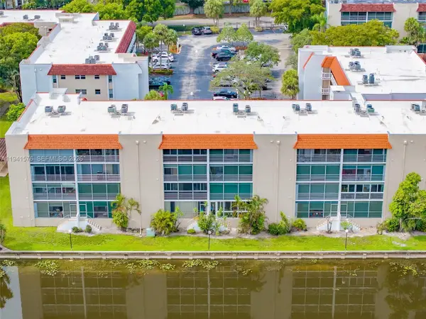 3581 Inverrary Drive #308, Lauderhill, FL 33319