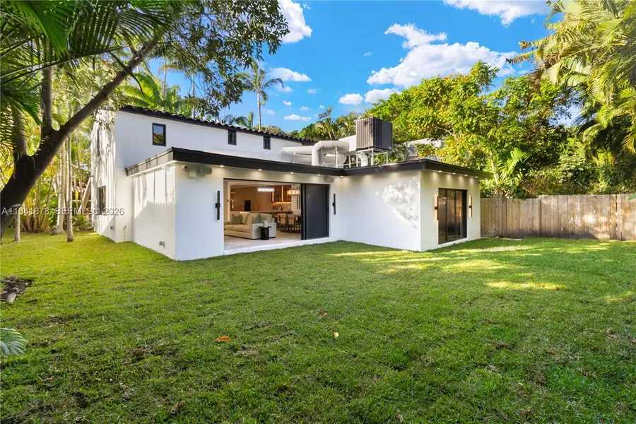 435 W 43rd Street, Miami Beach, FL 33140 - #2