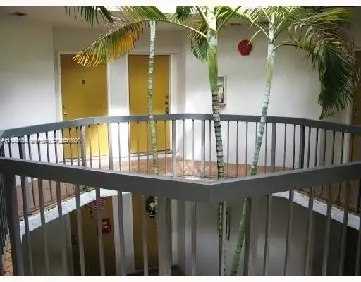 9421 Fontainebleau Boulevard #204, Miami, FL 33172 - #3