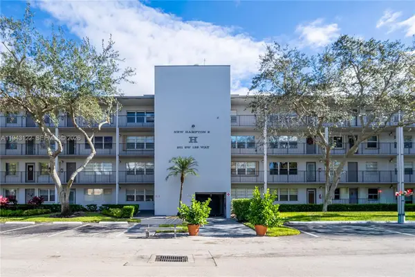 251 SW 132nd Way #117H, Pembroke Pines, FL 33027