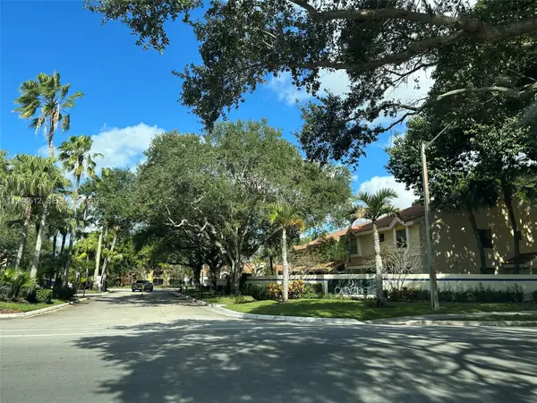 3818 Coral Tree Circle #3818, Coconut Creek, FL 33073