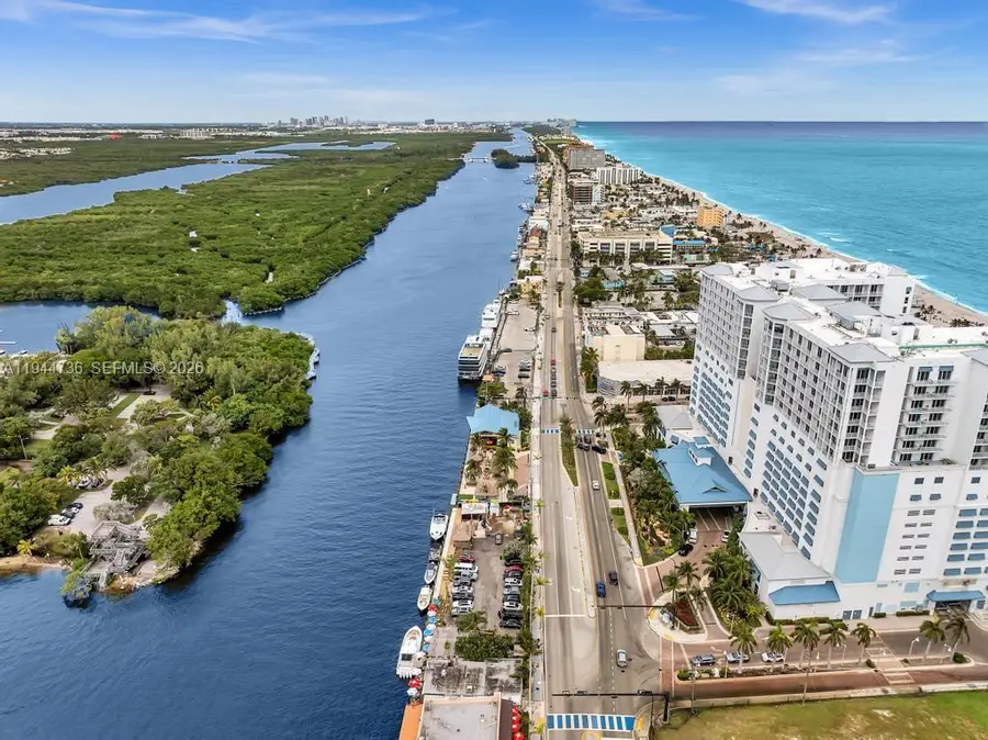 1318 N Ocean Drive, Hollywood, FL 33019 - #2