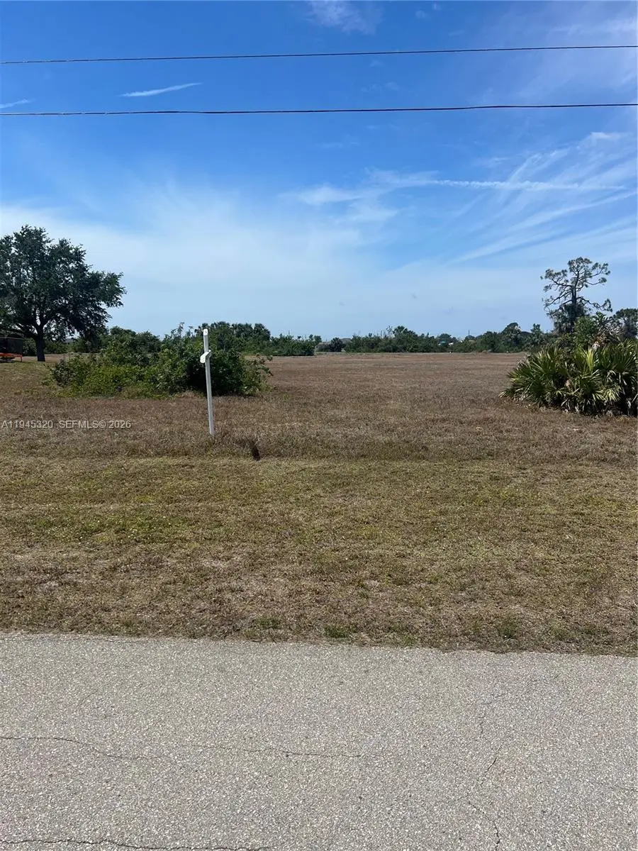 2818 Ne 1st, Cape Coral, FL 33909 - #2