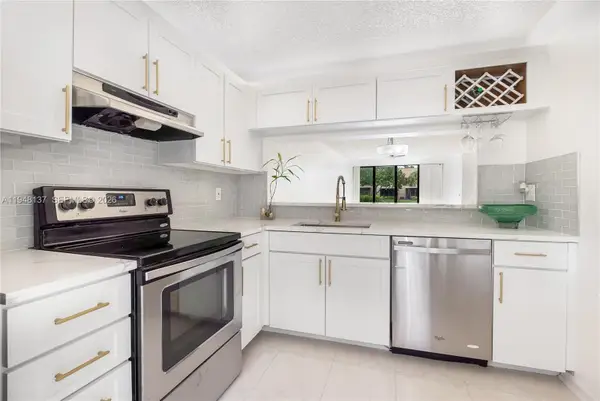 Address Withheld By Seller, Coconut Creek, FL 33063