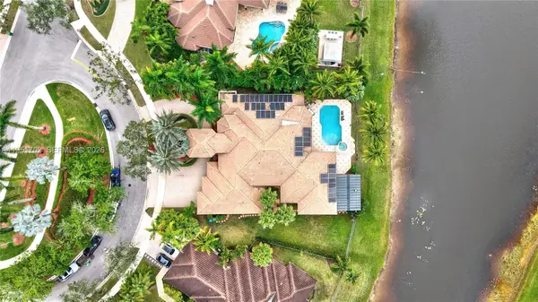104 Dockside Circle, Weston, FL 33327