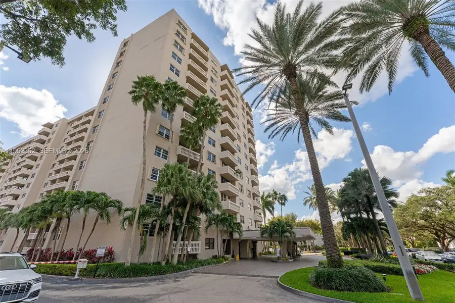90 Edgewater Drive #1120, Coral Gables, FL 33133 - #2