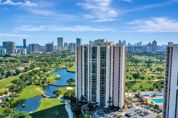 20379 W Country Club Drive #1232, Aventura, FL 33180