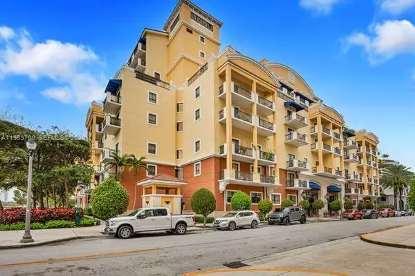8395 SW 73rd Avenue #104, Miami, FL 33143
