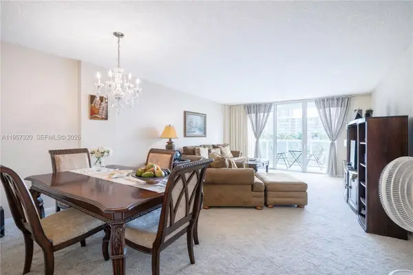 3800 S Ocean Drive #409, Hollywood, FL 33019