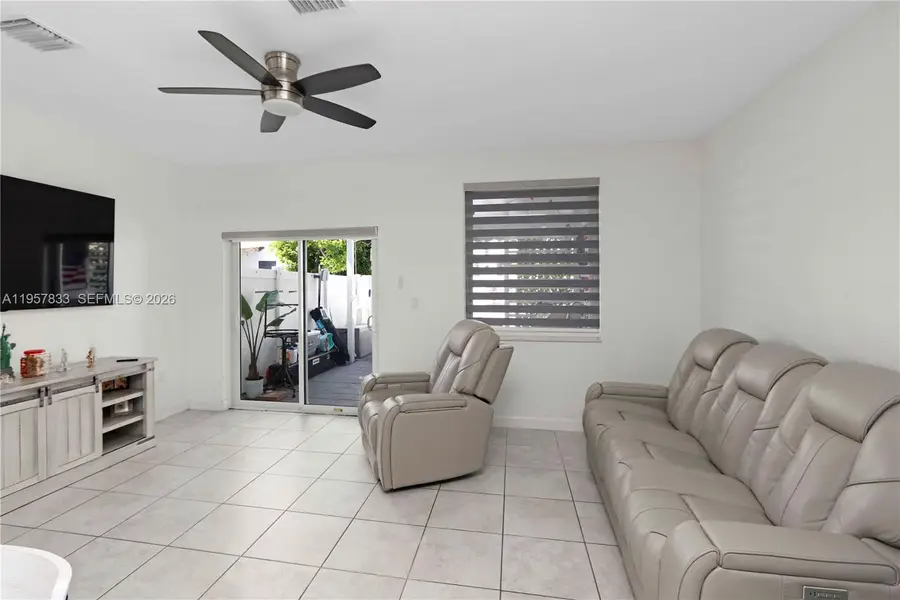 10628 W 33rd Way, Hialeah, FL 33018 - #3