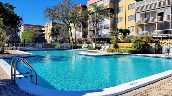 406 NW 68th Avenue #304, Plantation, FL 33317