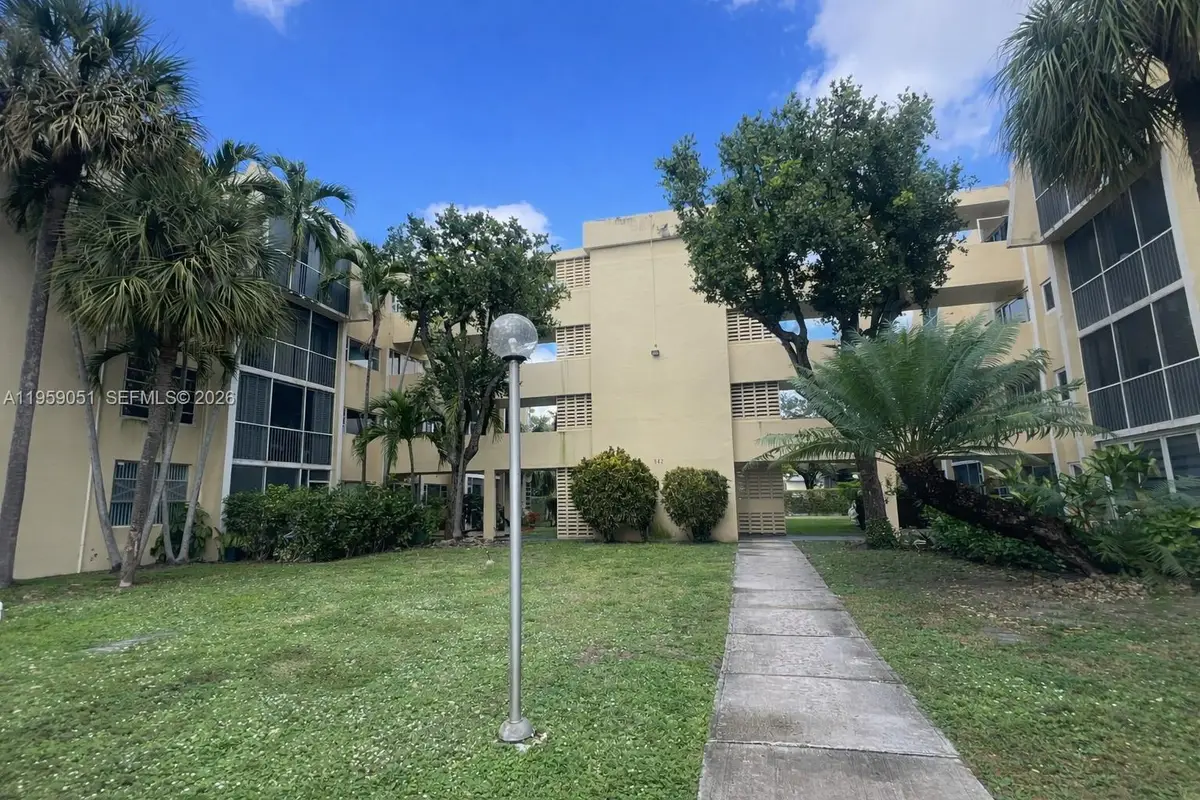 942 NE 199th Street #2F, Miami, FL 33179 - #1